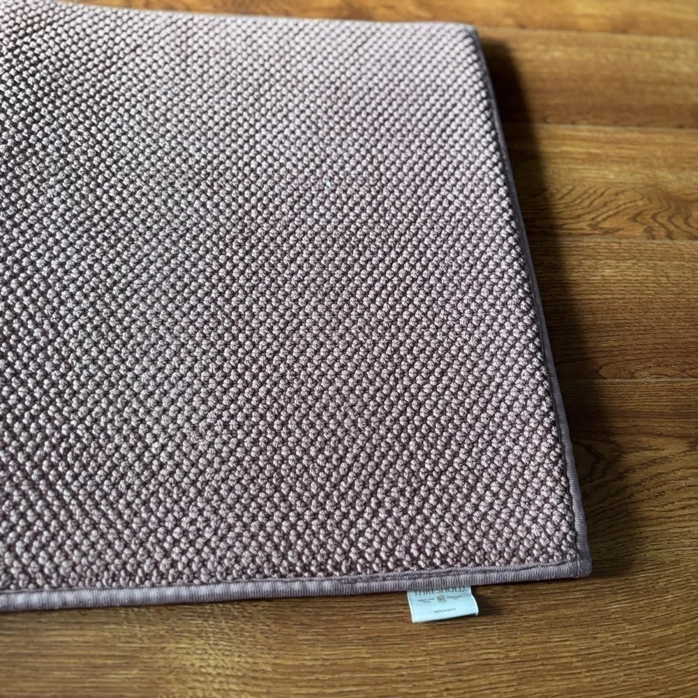 Memory Foam Bath Mat with Diamond Texture - pink
